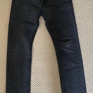 Men’s Black 38x32 Levis (very slim)